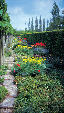 Sissinghust Castle Garden